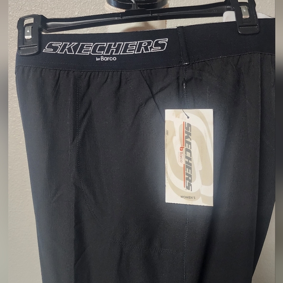 Sketchers - Picture 7 of 8